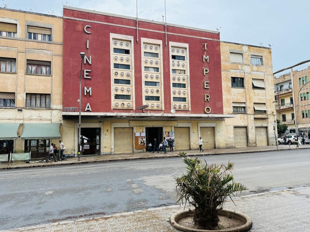 Il sito UNESCO di Asmara comprende gioielli art déco come il Cinema Impero